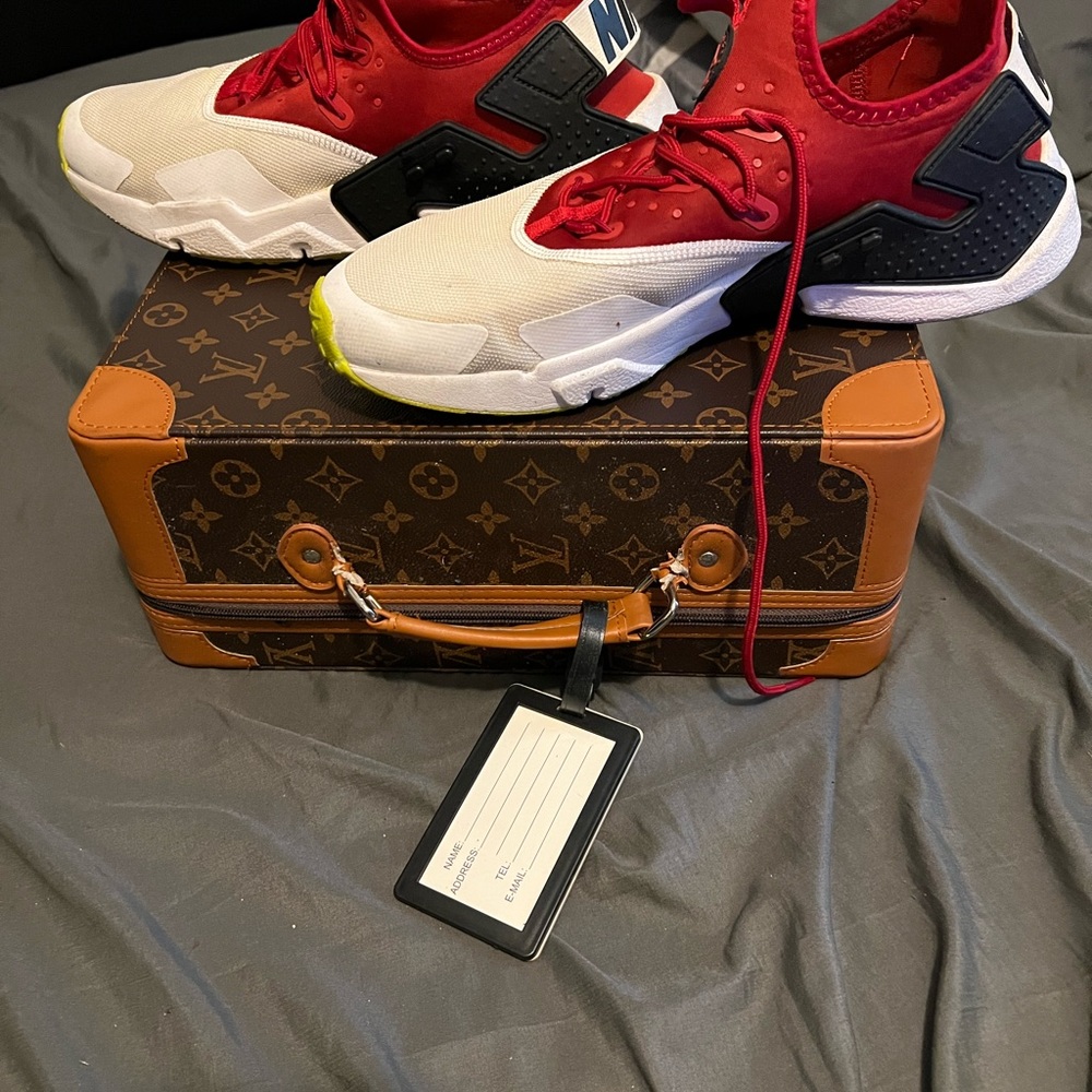 Authentic And In Good Condition - image 4